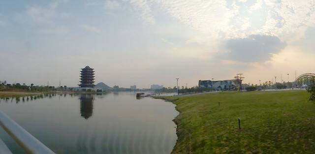 P1040584a.jpg