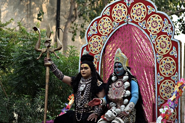 costume-3812558_1280.jpg