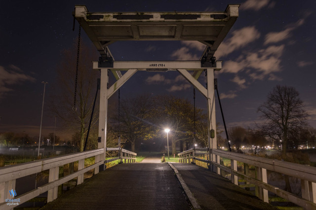 old_bridge_amsterdam.jpg