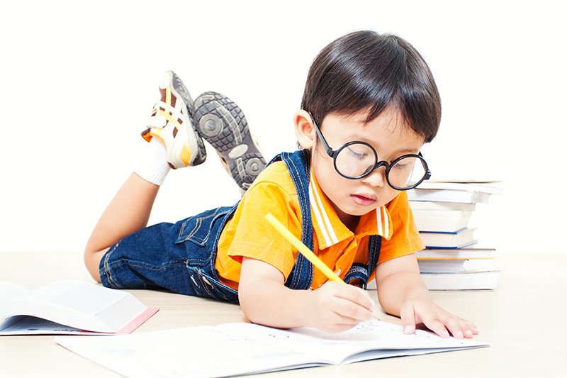 Школьники. Writing 5 класс. Writing an email 10 класс. Старшеклассники в школе. Индивидуальные занятия.