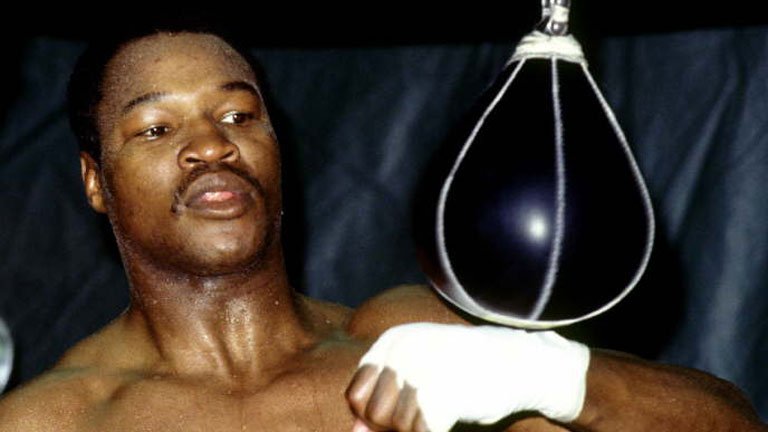 Ларри холмс. Джо фрейзер рокки. Холмс боксер. Майкл спинкс ларри холмс. Лари холмс.