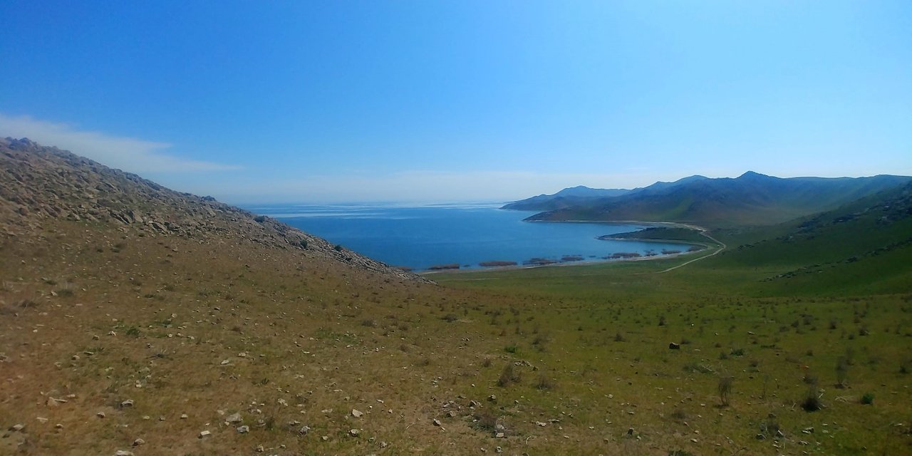 Тузкан озеро в узбекистане. Озеро Тузкан Джизак. Озеро Тузкан Айдаркуль.