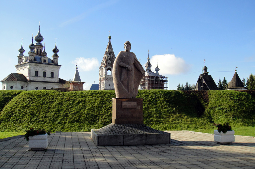 Погода на 3 дня долгорукова. Юрьев польский набережная. Юрьев-польский городской парк. Сказочный городок Юрьев-польский. Скай в Юрьев польском