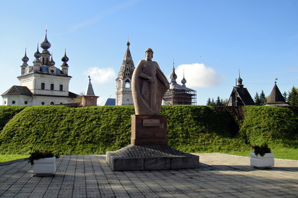 Время юрьев польский. Михайло-Архангельский монастырь Юрьев-польский. Юрьев-польский 2022. Юрьев польский набережная 80. Петропавловский монастырь (Юрьев-польский).