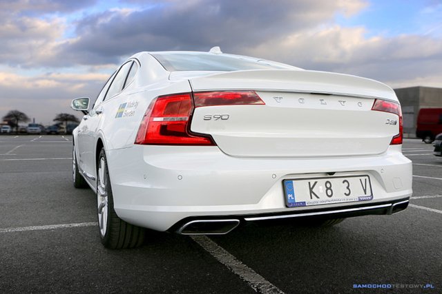 volvo back.jpg