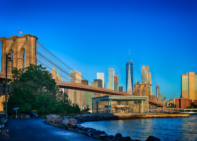 Brooklyn Bridge Janes Carousel and manhattan Skyline.jpg