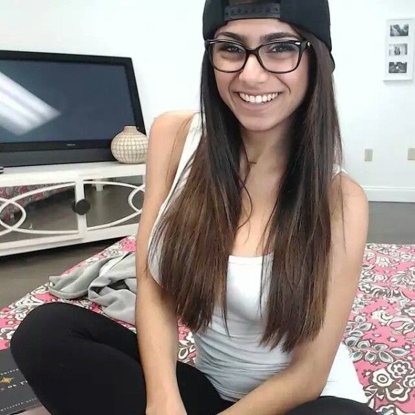 10 Mia Khalifa Pics That You Can’t Resist To Share In Boys WhatsApp Group. 