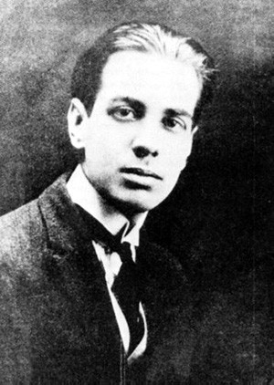 Borges 1921 anonymous public.jpg