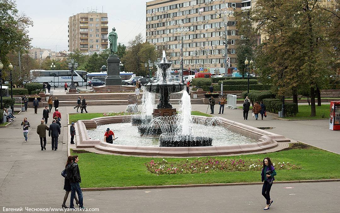 Пушкинский сквер фото