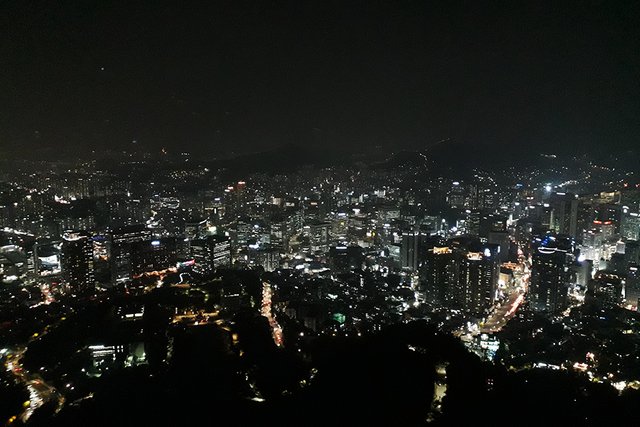 南山塔夜景.jpg