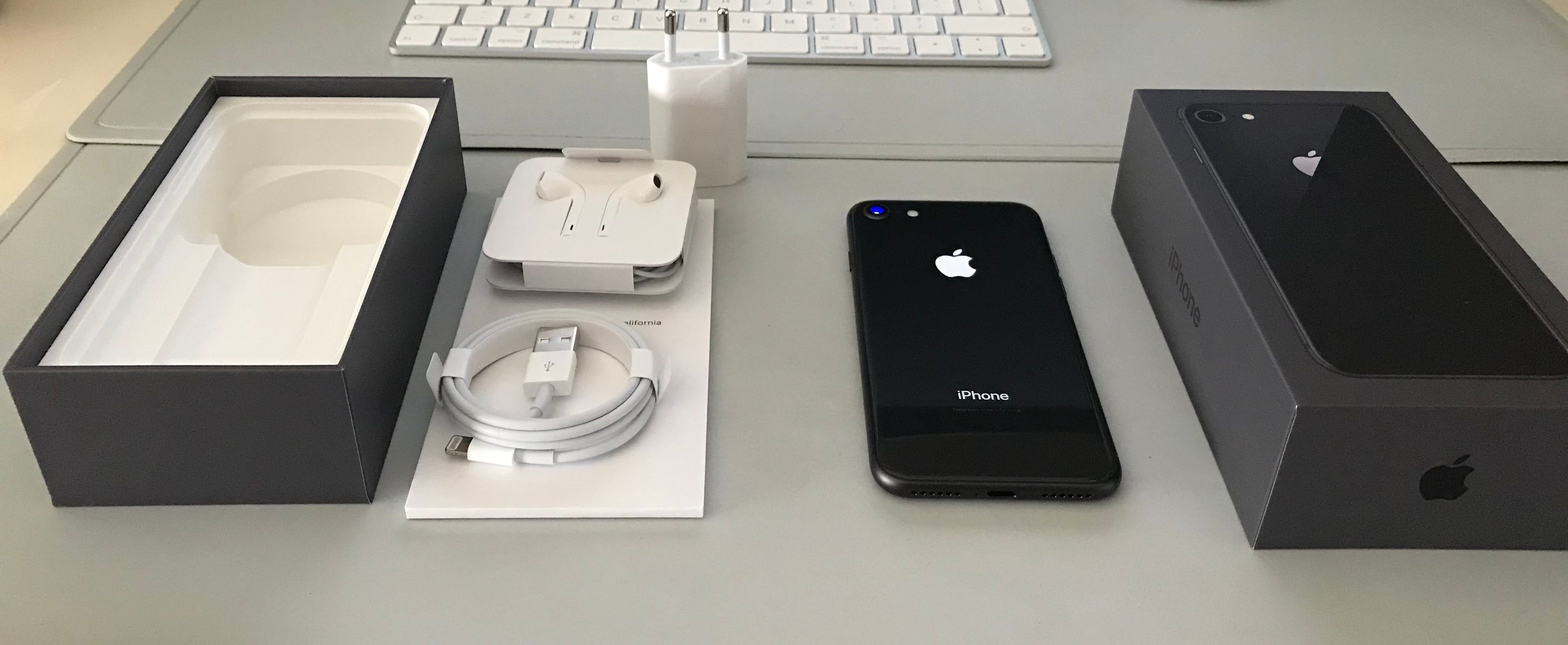 Iphone 8 space. Айфон 8 Space Gray. Iphone 8 Plus черный комплектация. Iphone 8 Plus Space Gray полный комплект. Iphone 8 Black 64gb.