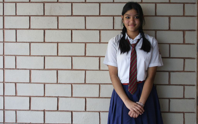 1024px-School_girl_in_her_uniform,_Sainikpuri,_India.jpg