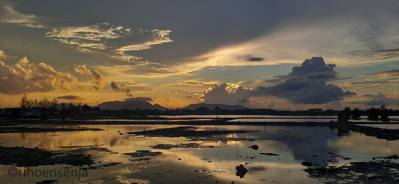 2023. Севастополь северная сторона фото. Красивый закат самарская область. Что делает закат. Закат 19 февраля 2024.