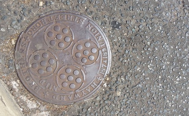 manhole cover.jpg