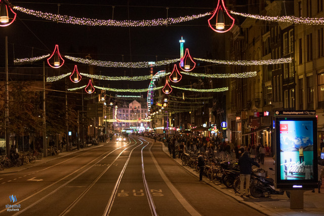 amterdam_covered_in_lights.jpg