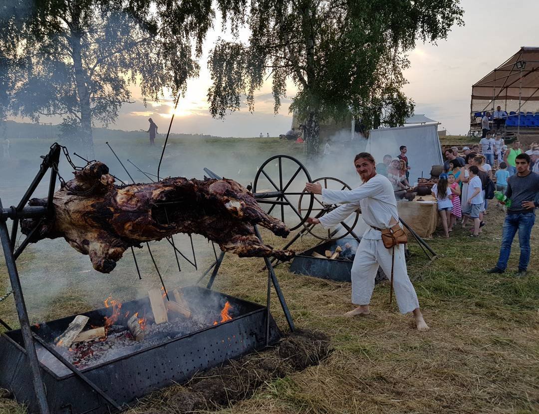 Бык на вертеле картинки