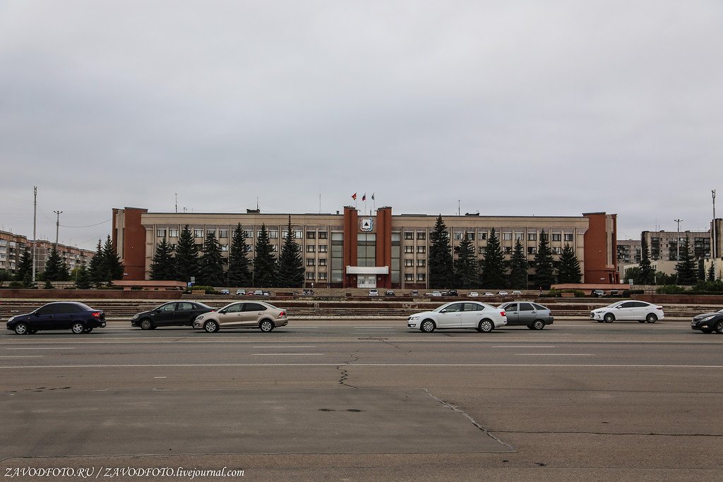 Номер города магнитогорск. Здание администрации г Магнитогорска. Европа Азия Магнитогорск. Z Магнитогорск администрация. Магнитогорск место встречи Европы и Азии.