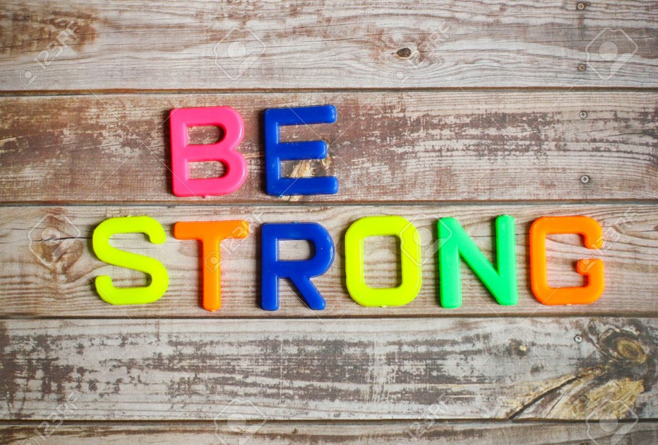 Be strong. Обои на рабочий стол с надписью be strong. Be stronger. Be strong PNG.