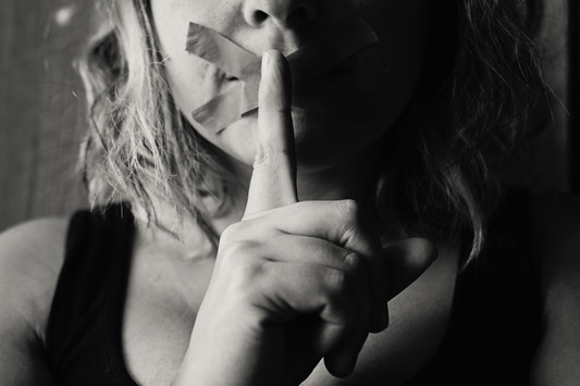 black-and-white-black-and-white-depressed-568025.jpg