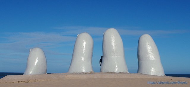 la_mano.jpg