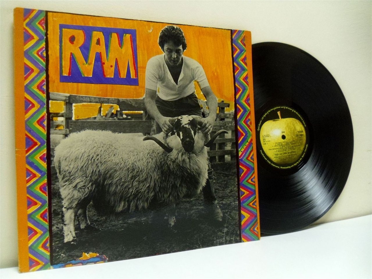 Ram альбомы. Обложка альбома Ram пола Маккартни. CD Paul MCCARTNEY 1971. Ram album Paul MCCARTNEY 1971. Linda MCCARTNEY 1971.