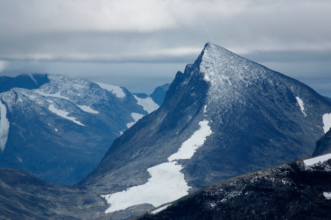 Средняя высота скандинавских гор. Пик Галлхепигген. Норвегия Галлхепигген. Скандинавские горы Галлхёпигген. Галлхёпигген высота.