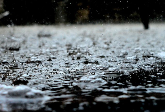 drops-2404441_1280.jpg
