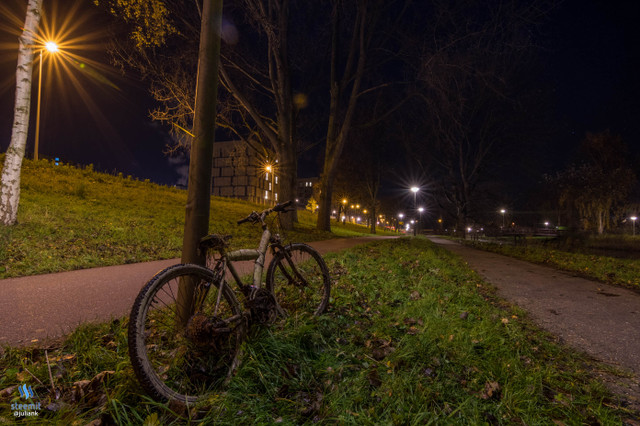 old_bike_amsterdam.jpg