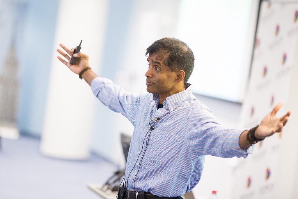 Мой финансовый аналитик. Дамодаран. Damodaran. Aswath Damodaran. Асват.
