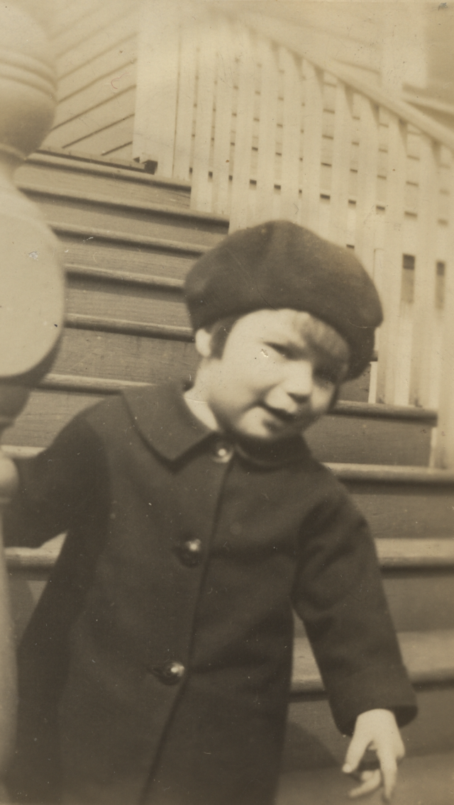 1930  Irene Dwana Pickett Jacket Stairs.png