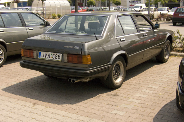 Maserati biturbo by Cuttie és Jodie.jpg