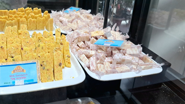 1000327033.jpg