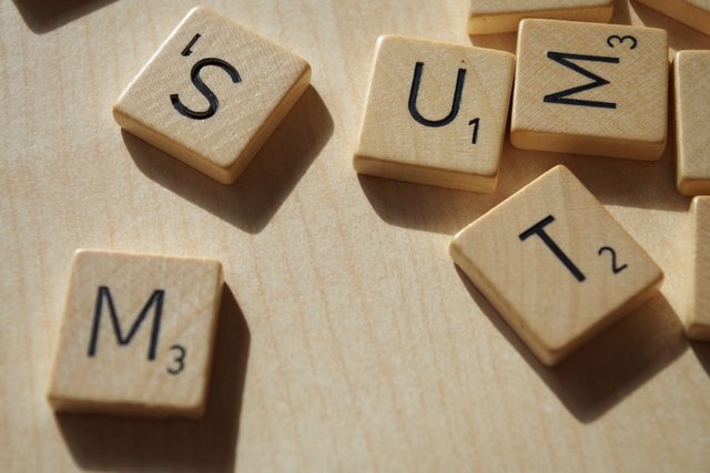 scrabble-2273910_1920.jpg