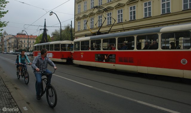Prague-street-life-01.jpg