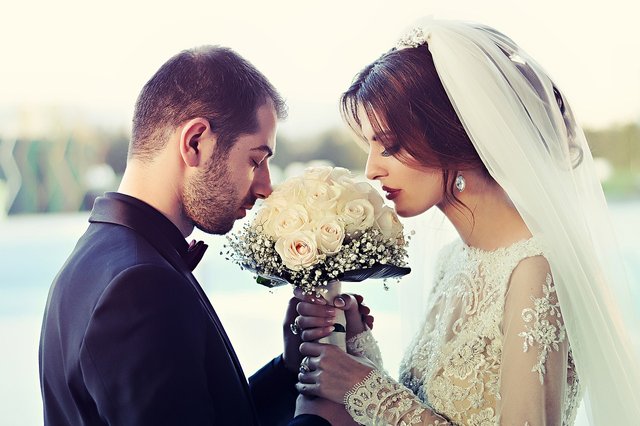 bride-g3caff513b_1280.jpg