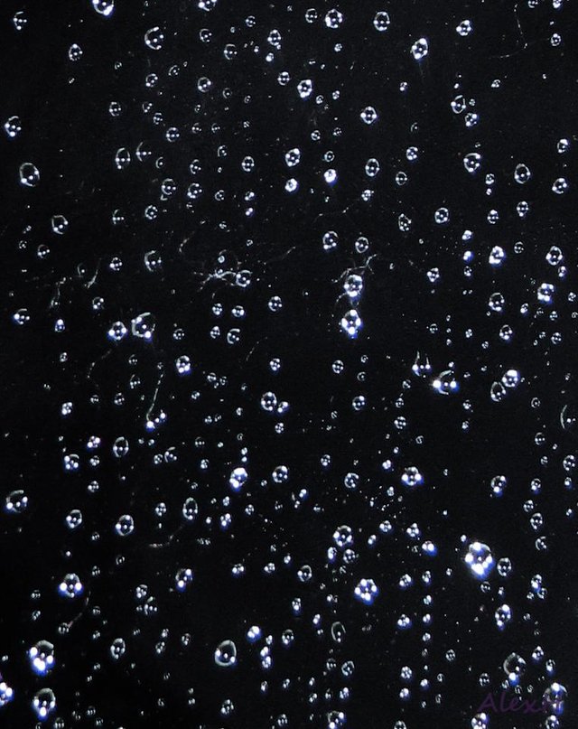 Кристаллический дождь. Белый творожистый осадок хлорида серебра. Белый кристаллический осадок. Кристаллический дождь. Кристаллический дождь.