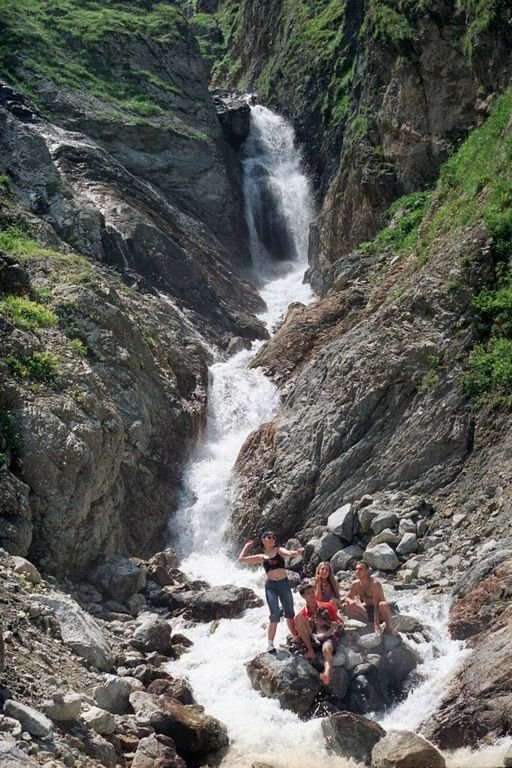 Цейское ущелье водопад