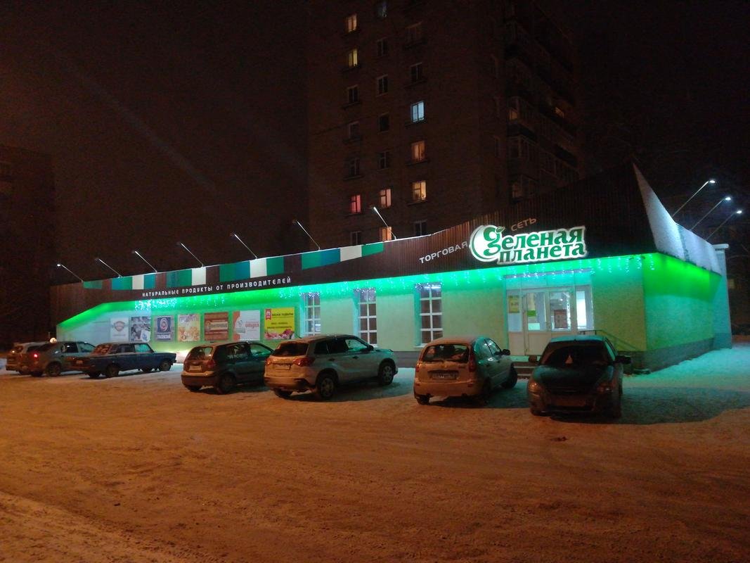 магазин салатовый. магазин салатовый. зеленый интерьер магазина. фасад продуктового магазина. магазин салатовый.