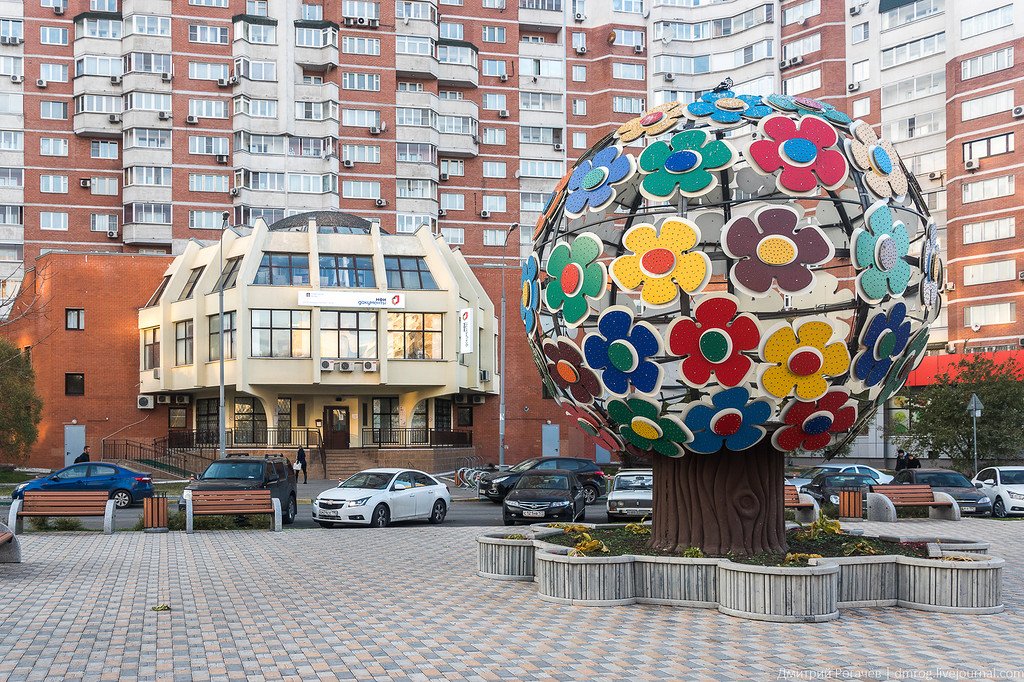 Жулебинский бульвар. Жулебинский бульвар Москва. Жулебинский бульвар фонтан 2020. Выхино Жулебино бульвар. Выхино Жулебинский бульвар.