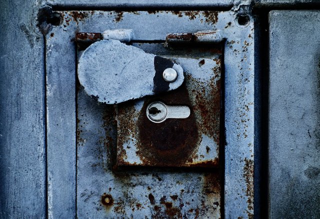 Lock1.jpg