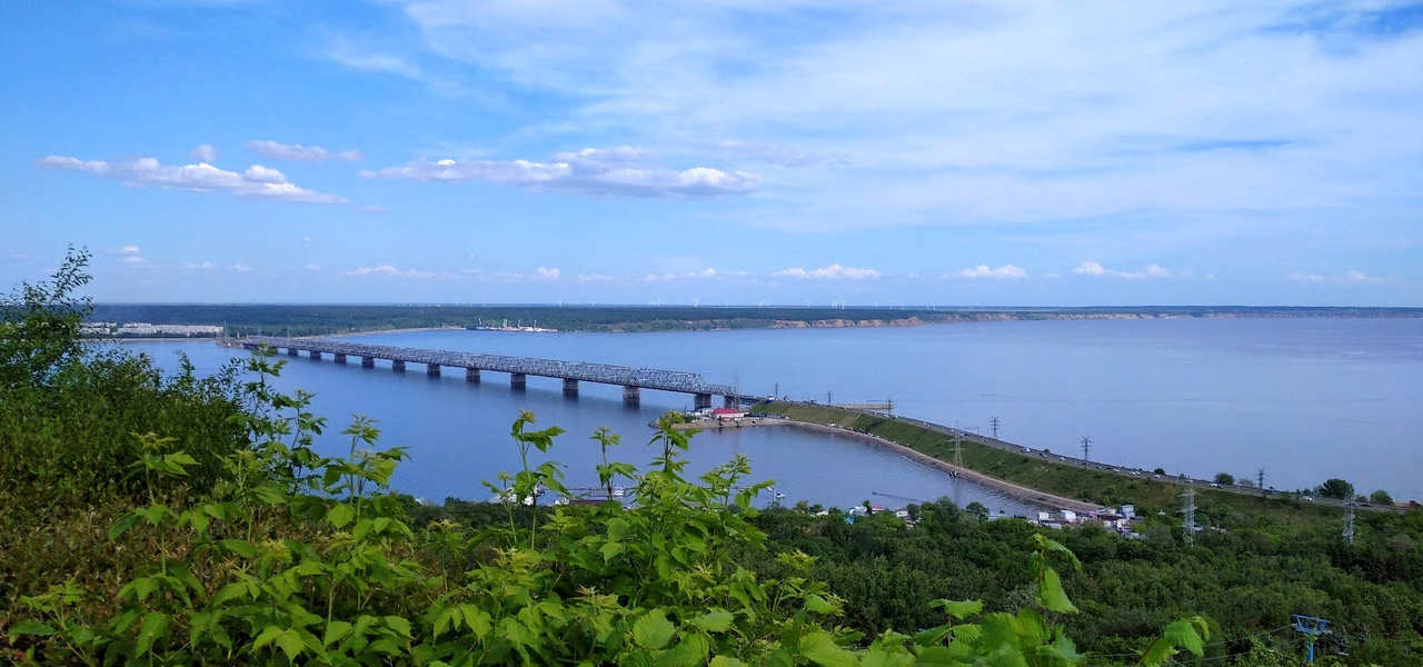 Мостовая волга. Река Волга Ульяновск. Река Волга Императорский мост. Ульяновск набережная реки Волга. Императорский мост в Ульяновске.