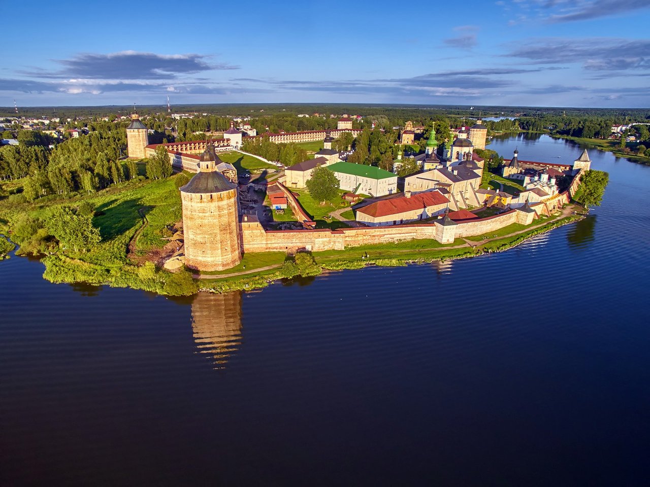 Кирилло Белозерского монастырь вид сверху