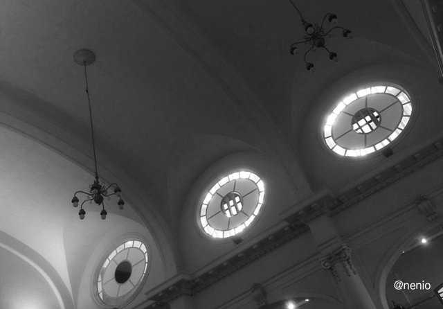 biblioteca-01-bw.jpg
