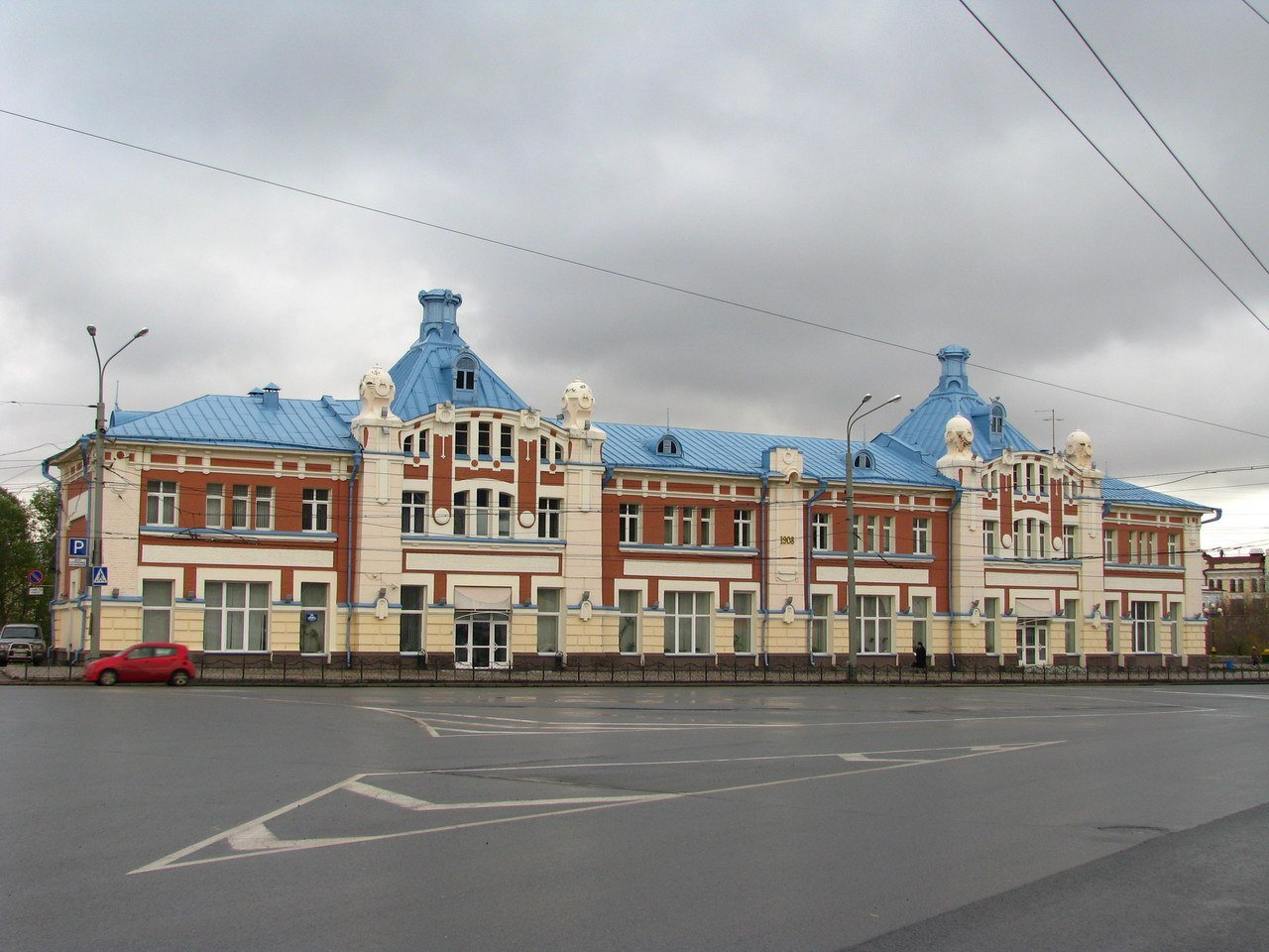 Фото томск адреса. Томск площадь Ленина мучной корпус. Площадь Ленина 14 Томск. Томск каменные здания. Площадь Ленина, 14 Томск, Россия.