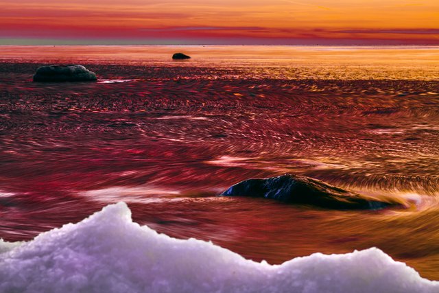 Visions-from-another-planet.jpg
