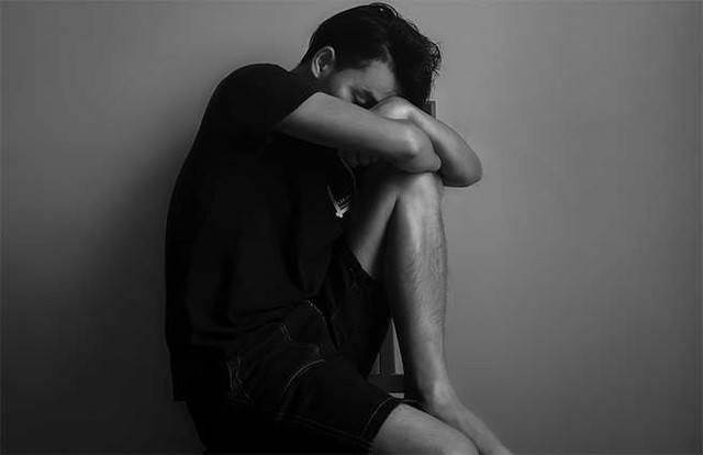 depressed-man-pixabay-hiv_1.jpg
