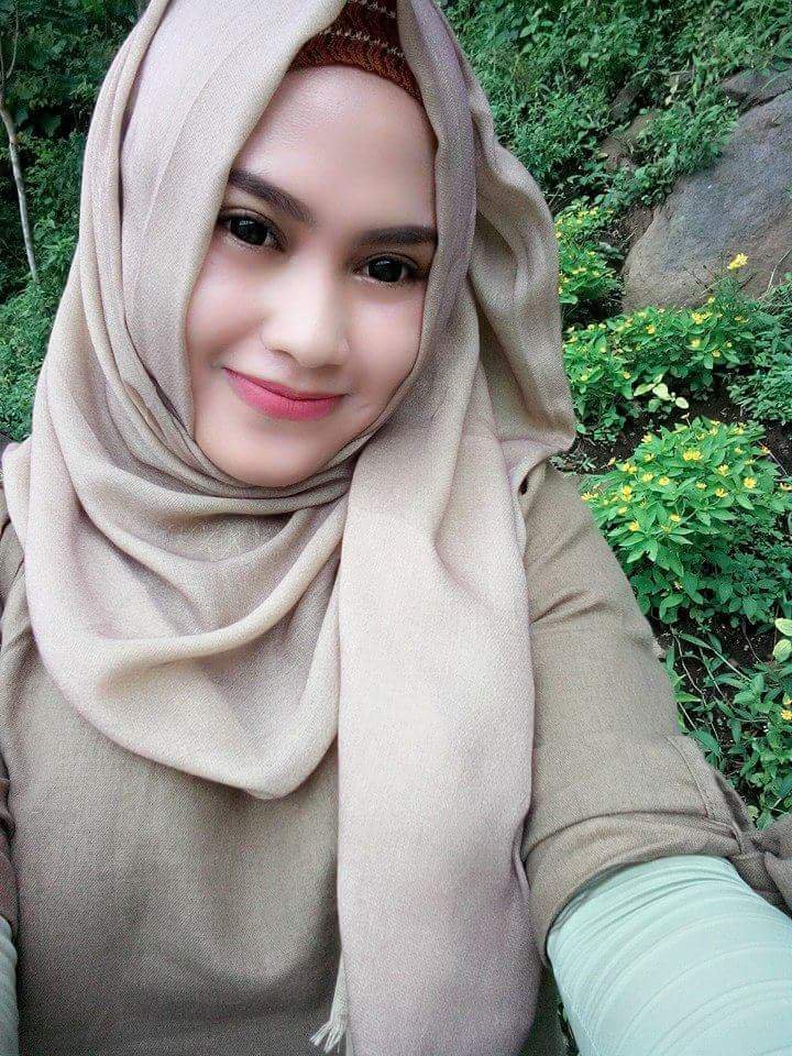 Hijab cantik colmek. Хиджаб Malay. Jilboobs b16. Jilbab Hyper. Нисса Сабиан.