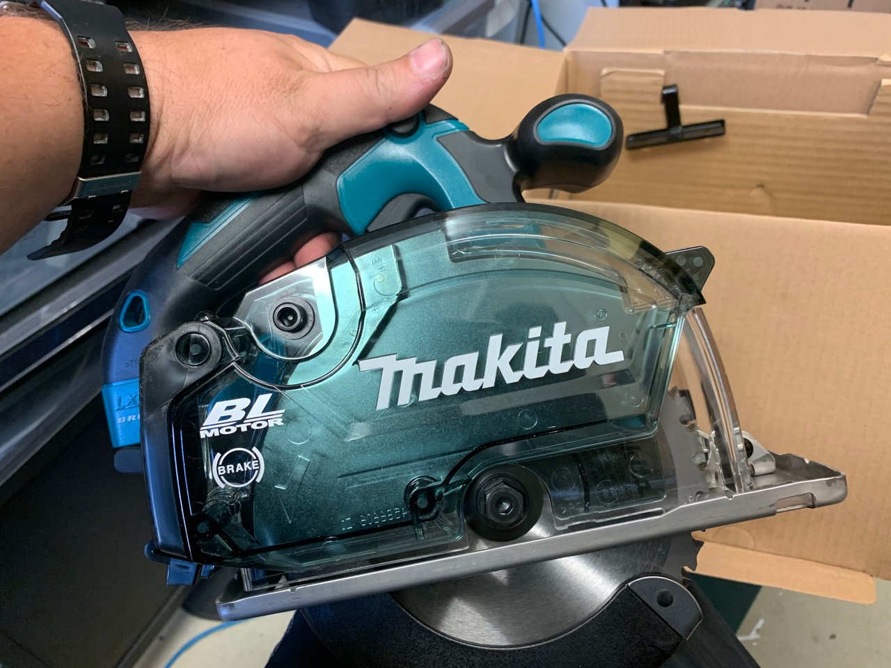 Makita dcs. Циркулярная пила "Hikoki" c6mey. Дисковая пила Makita hs7601. Дисковая пила Hikoki c6mey c6meynuz. Дисковая пила Hitachi c9u3.