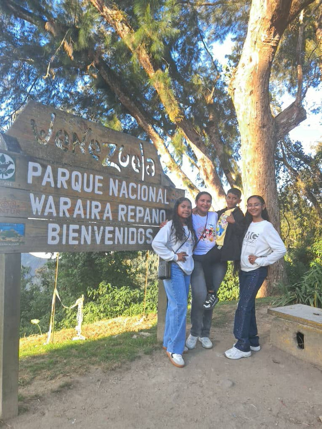 Pequeño recorrido, visitando waraira Repano.
