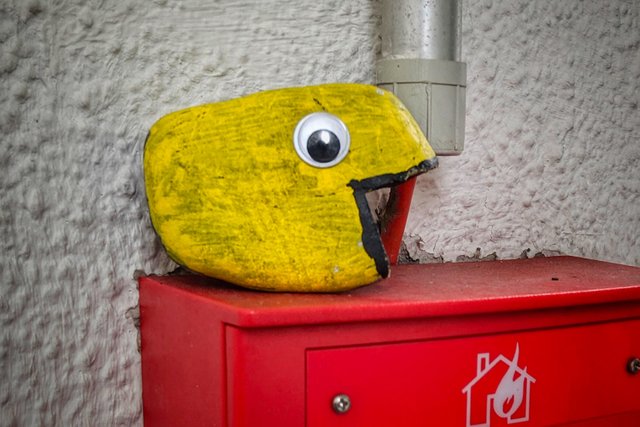 googlyeyes googly eye pebble pac man snapshot by fraenk titleimage